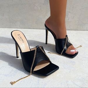 Simmi black mule stilleto